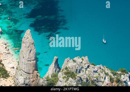 Punta Caroddi, Cala Goloritzè, Blick von der Klippe Punta Salinas, Baunei, Ogliastra, Sardinien, Italien, Europa, Europa Stockfoto