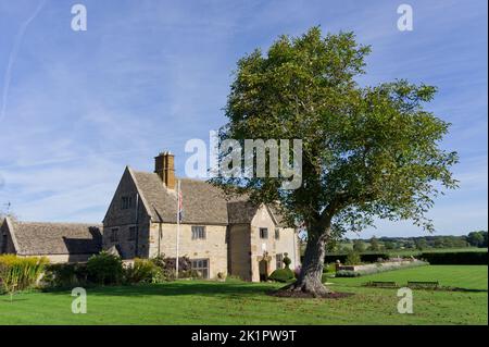 Sulgrave Manor, ein historisches englisches Haus, das von den Vorfahren des ersten amerikanischen Präsidenten George Washington, Northamptonshire, Großbritannien, erbaut und bewohnt wurde Stockfoto