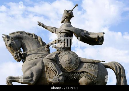 Taschkent Usbekistan Denkmal Statue des Kriegers Amir Timur auf dem Amir Timur Platz im Zentrum der Stadt Taschkent im August 2022 Stockfoto