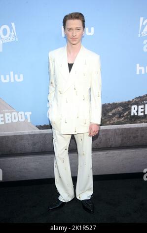 Los Angeles, Ca. 19. September 2022. Calum Worthy bei der Premiere von Hulus Reboot bei Fox Lot in Los Angeles, Kalifornien, am 19. September 2022. Quelle: Saye Sadou/Media Punch/Alamy Live News Stockfoto