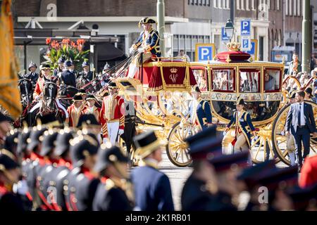 Den Haag, Niederlande. 20. September 2022. 2022-09-20 13:21:17 DEN HAAG - die königliche Prozession kommt an der Koninklijke Schouwburg für Prinsjesdag. Quelle: ANP/Alamy Live News Stockfoto