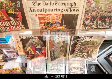 Brighton, 20. 2022. September: Die Titelseiten der britischen Nationalzeitungen am Tag nach der Beerdigung der Königin Kredit: Andrew Hasson/Alamy Live News Stockfoto