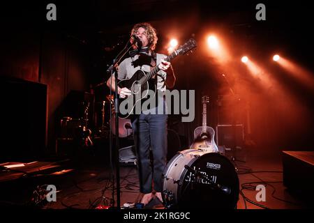 Kopenhagen, Dänemark. 19. September 2022. Die australische Sängerin, Songwriterin und Musikerin Kim Churchill spielt ein Live-Konzert im VEGA in Kopenhagen. (Foto: Gonzales Photo/Alamy Live News Stockfoto