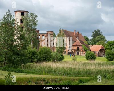 Ruinen von Kloster- und Schlossgebäuden in Dargun, Mecklenburg-Vorpommern, Deutschland Stockfoto