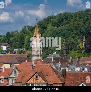 Der Glockenturm der St. John‘s Kirche (St. Johanniskirche), Spätromantik, Schwäbisch Gmünd, Baden-Württemberg, Deutschland, Europa Stockfoto