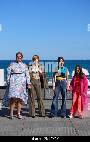 20. September 2022, Madrid, Madrid, Spanien: Coria Castillo, Natalia de Molina, Anna Castillo, Anna Marchessi Riera nahmen am 20. September 2022 im Kursaal Palace in Donostia / San Sebastian, Spanien, an der Fotocall „Easy (Facil)“ während des 70. San Sebastian International Film Festival Teil (Bildquelle: © Jack Abuin/ZUMA Press Wire) Stockfoto