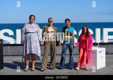 20. September 2022, Madrid, Madrid, Spanien: Coria Castillo, Natalia de Molina, Anna Castillo, Anna Marchessi Riera nahmen am 20. September 2022 im Kursaal Palace in Donostia / San Sebastian, Spanien, an der Fotocall „Easy (Facil)“ während des 70. San Sebastian International Film Festival Teil (Bildquelle: © Jack Abuin/ZUMA Press Wire) Stockfoto