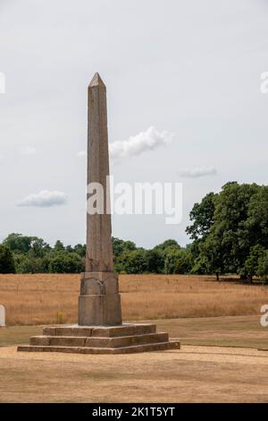 Der neun Meter hohe Philae-Obelisk, der ursprünglich am Eingang zum Isis-Tempel auf Ägyptens heiliger Insel Philae stand Stockfoto