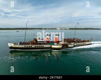 PS Waverley ist der letzte segelende, auf Passagierschiffen transporierende Raddampfer der Welt. Sie wurde 1946 erbaut und segelte von Craigendoran am Firth of Clyde aus. Stockfoto