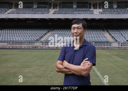 Porträt des Sportkommissars Yeung Tak-keung im HK-Stadion in so Kon Po. 16SEP22 SCMP/Jonathan Wong Stockfoto