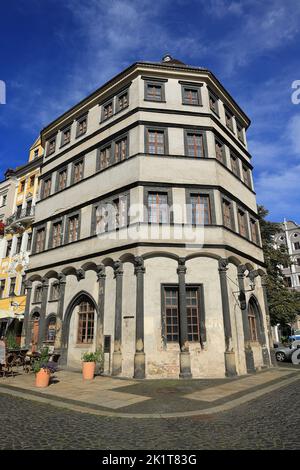 Altes Gebäude in der Stadt Görlitz, das sanierungsbedürftig ist Stockfoto