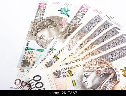 Polnische Banknoten großer Stückelungen, 200 und 500 Zlotys. Geld in polnischer Währung. Stockfoto