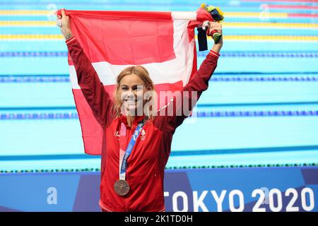 1.. AUGUST 2021 - TOKIO, JAPAN: Pernille BLUME aus Dänemark gewinnt die Bronzemedaille beim Freistil-Finale der Schwimmerinnen 50m bei den Olympischen Spielen in Tokio 2020 (Foto: Mickael Chavet/RX) Stockfoto