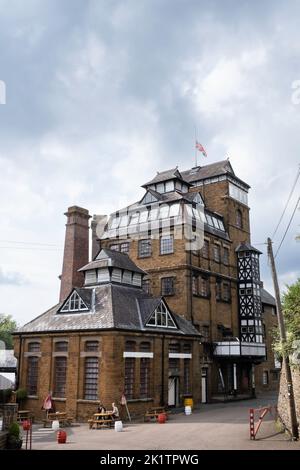 Hook Norton Brewery ist eine regionale Brauerei in Familienbesitz in Hook Norton, Oxfordshire, England Stockfoto