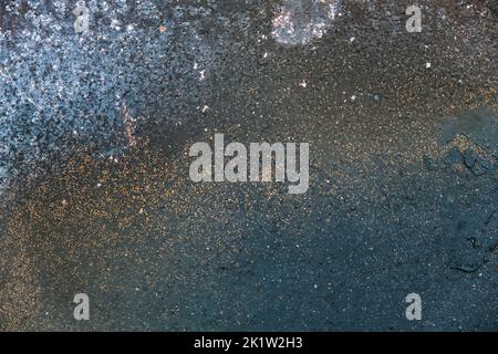 Textur des schwarz-weißen Hintergrundes. Gold-weißes Muster aus natürlichem schwarzem Stein. Schwarzer Marmorstruktur Hintergrund. Luxus mit goldenem Muster aus schwarzem Marmor. Dunkelgrau. Stockfoto