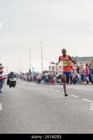 Jacob Kiplimo, ugandische Langstreckenläuferin, die den Great North Run Halbmarathon 2022 gewonnen hat. Stockfoto