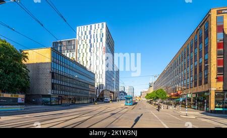 Klarabergsgatan Street und Verkehrsknotenpunkt in Stockholm Stockfoto