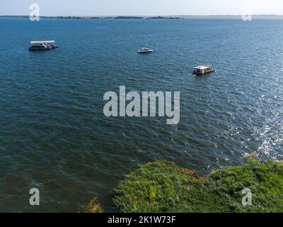 Luftaufnahme der Küste der Stadt Santarèm im Bundesstaat Parà in Brasilien. Schöne Stadt am Ufer des Rio Amazonas Stockfoto