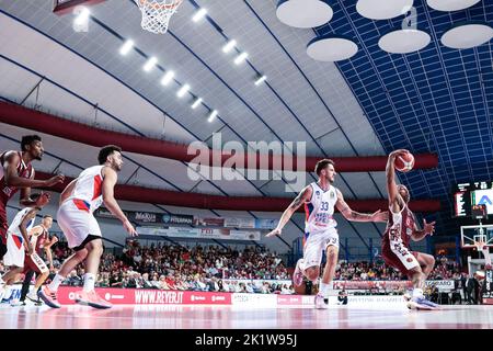 Venedig, Italien. 20. September 2022. Jayson Granger (Umana Reyer Venezia) während Umana Reyer Venezia gegen Anadolu Efes, Basketball-Testspiel in Venedig, Italien, September 20 2022 Quelle: Independent Photo Agency/Alamy Live News Stockfoto