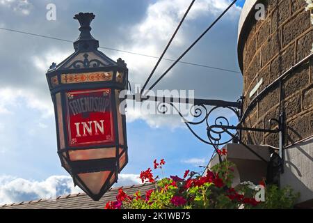 Rote Lampe im Friendship Inn, 3, Arundel Street, Glossop, High Peak, Derbyshire, England, Großbritannien, SK13 7AB Stockfoto