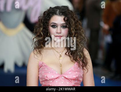 ISIS Hainsworth nimmt an der Premiere von Catherine Called Birdy UK auf dem Curzon Mayfair am 20. September 2022 in London, England, Teil. Stockfoto