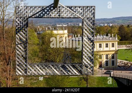 Framework oder Landscape in Slide, die 1977-Installation für documenta 6, mit Blick auf den Karlsaue State Park und die Orangerie Stockfoto