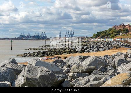 Der Strand von Felixstowe, Suffolk, England, liegt an der Küste von Felixstowe Stockfoto