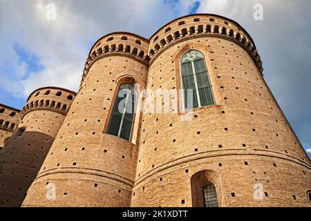 Loreto, Anarea, Marken, Italien: Apsis der Basilika des Heiligen Hauses (Basilica della Santa Casa), Heiligtum der seligen Jungfrau Maria ist ein Schrein von Mar Stockfoto