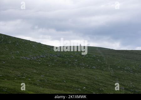 Wunderschöne Landschaften in Norwegen. Vestland. Wunderschöne Landschaft von Vestkapp und Umgebung. Wolkiger Tag. Selektiver Fokus Stockfoto