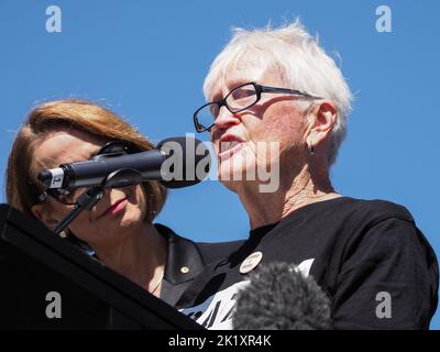 Janine Henry spricht im Parlament der Kundgebung March4Justice der Frauen, 15. März 2021 Stockfoto