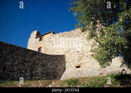 Fotografische Dokumentation der kleinen Festung von Suvereto in der Toskana Italien Stockfoto