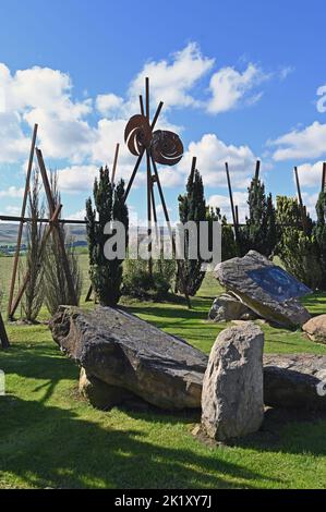 „Cosmic Collisions“, Außenkunstwerk von Charles Jencks. Crawick Multiverse, Sanquhar, Dumfries und Galloway, Schottland, Vereinigtes Königreich, Europa. Stockfoto