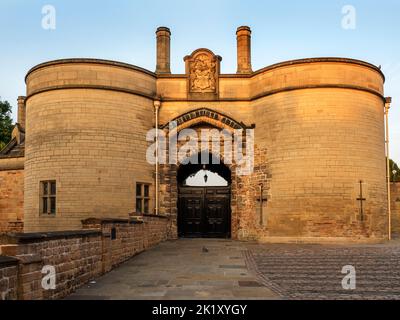 Nottingham Castle Gatehouse ein denkmalgeschütztes Gebäude der Klasse I bei Sonnenaufgang Nottingham Nottinghamshire England Stockfoto