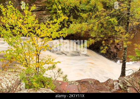 Wasserfall Amnicon Lower Falls Im Herbst Stockfoto