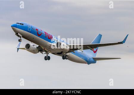 TUI Dreamliner Boeing 787-8 Registrierung G-TUIH am Flughafen Manvhester. Stockfoto