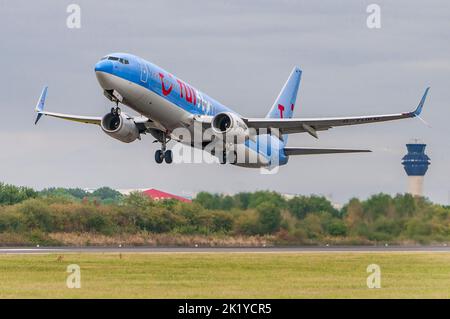 TUI Dreamliner Boeing 787-8 Registrierung G-TUIH am Flughafen Manvhester. Stockfoto