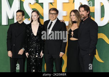 Rami Malek, Andrea Riseborough, David O. Russell, Margot Robbie und Christian Bale, Amsterdam European Premiere, Leicester Square, London, UK, September 21 Stockfoto