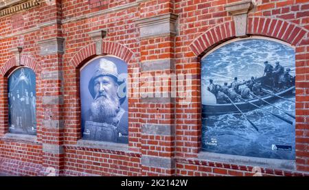 Eine Schauwand auf dem RNLI Museum, Whitby, North Yorkshire, England, Großbritannien. Stockfoto