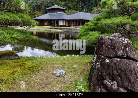 Shorakutei at Suirakuen - Dies ist ein Garten im traditionellen japanischen Stil, der die Philosophie von Sadanobu Matsudaira im Gartenbau widerspiegelt. Diese Garde Stockfoto