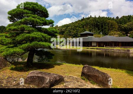 Shorakutei at Suirakuen - Dies ist ein Garten im traditionellen japanischen Stil, der die Philosophie von Sadanobu Matsudaira im Gartenbau widerspiegelt. Diese Garde Stockfoto