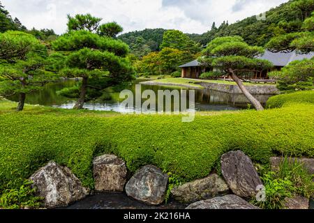 Suirakuen – dieser Garten im traditionellen japanischen Stil spiegelt die Philosophie von Sadanobu Matsudaira wider. Dieser Garten befindet sich in Stockfoto