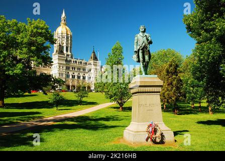 Eine Statue von Israel Putnam steht auf dem Gelände des Connecticut State Capitol, dem Sitz der Staatspolitik, in Hartford Stockfoto