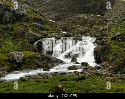 Norwegische Landschaften - einige schöne und malerische norwegische Wasserfälle Stockfoto