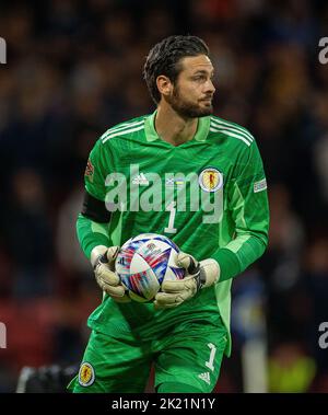 21.. September 2022; Hampden Park, Glasgow, Schottland: Fußball der UEFA Nations League, Schottland gegen die Ukraine; Craig Gordon von Schottland Stockfoto