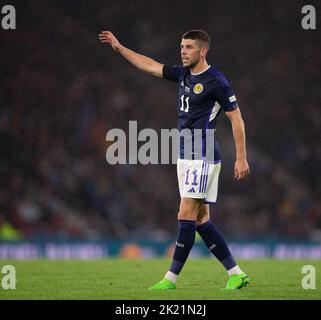 21.. September 2022; Hampden Park, Glasgow, Schottland: Fußball der UEFA Nations League, Schottland gegen die Ukraine; Ryan Christie aus Schottland Stockfoto