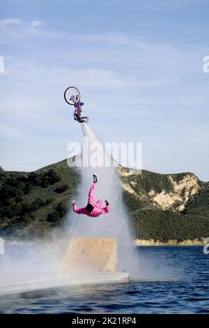 JET ANTRIEB FAHRRAD STUNT, JACKASS NUMMER ZWEI, 2006 Stockfoto