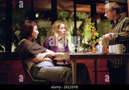 CATHERINE KEENER, FRANCES MCDORMAND, SIMON MCBURNEY, FREUNDE MIT GELD, 2006 Stockfoto