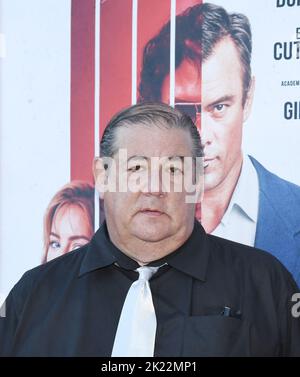 Los Angeles, USA. 21. September 2022. Gilbert Galvan Jr. kommt bei der BANDIT-Weltpremiere an, die am Mittwoch, dem 21. September 2022, im Harmony Gold in Los Angeles, CA, stattfand. (Foto: Sthanlee B. Mirador/Sipa USA) Quelle: SIPA USA/Alamy Live News Stockfoto