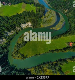 Luftaufnahme zur spektakulären Iller-Durchbruche bei Altusried im bayerischen Allgäu Stockfoto