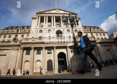 London, Großbritannien. 22. September 2022. Die Bank of England erhöht den Zinssatz von 1,75% auf 2,25%. Das ist das höchste seit 2008. Kredit: Karl Black/Alamy Live Nachrichten Stockfoto